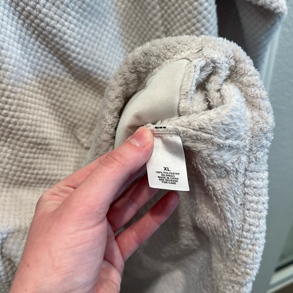 Magellan Fleece Pullover - XL - Picture 2 of 3